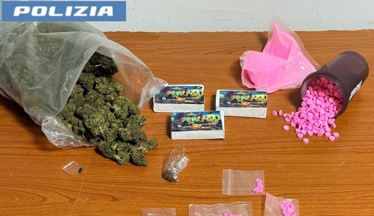 Maxi operazione antidroga a Catania: sequestrato un deposito con oltre 700 pasticche di metanfetamina – IL VIDEO