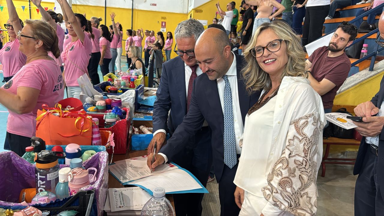 “Storie in movimento per combattere la povertà educativa” torna alla scuola dell’infanzia “Federico De Roberto”: un anno scolastico di ricerca tra narrazione, corpo e scienze