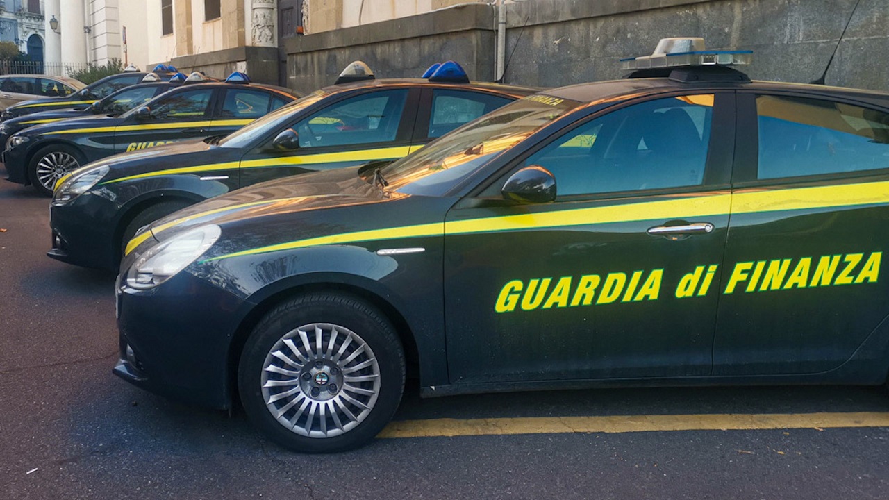 Traffico di droga tra Sicilia, Campania, Lazio e Calabria: 6 misure cautelari eseguite dalla Guardia di Finanza