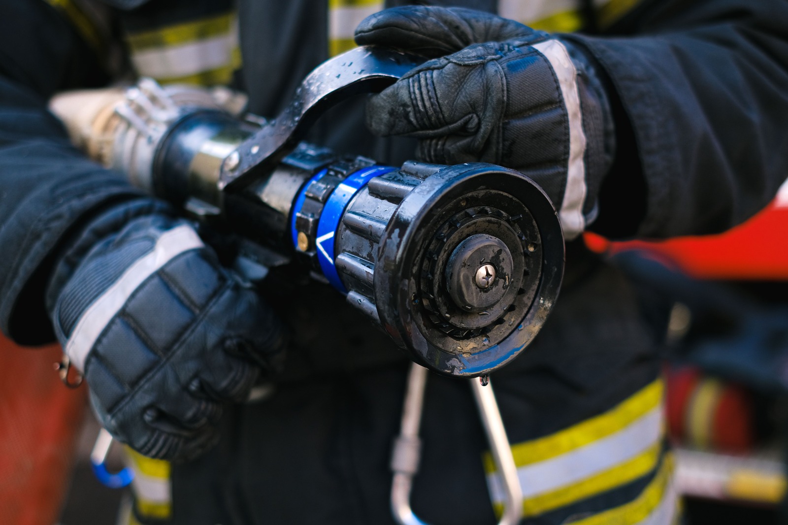 Incendio di fronte all’ospedale di Marsala