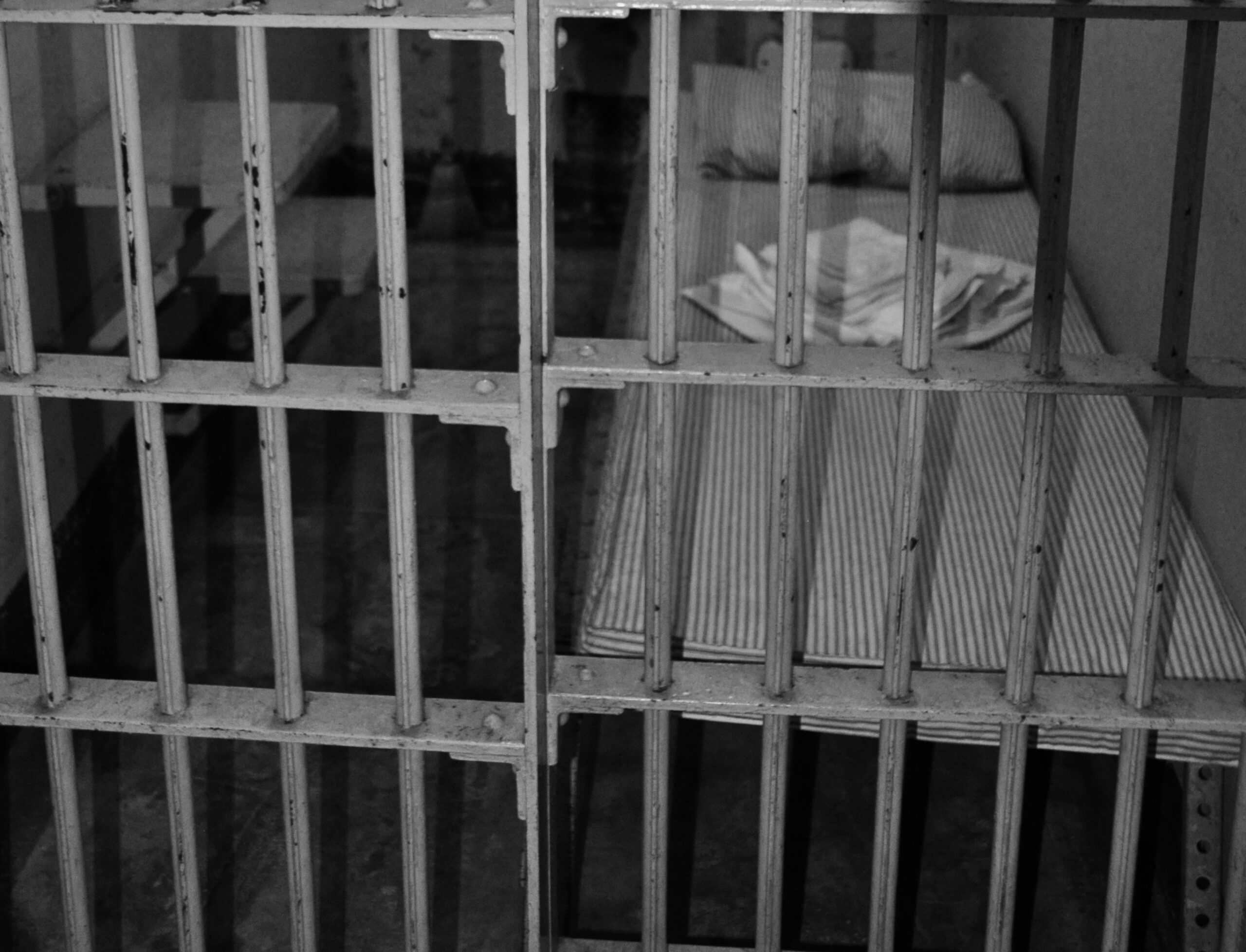 Carcere Gazzi di Messina, detenuto aggredisce agente penitenziario