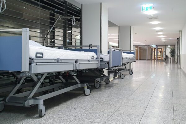 Liste d’attesa e sanità: la radiografia chiaroscura degli ospedali siciliani