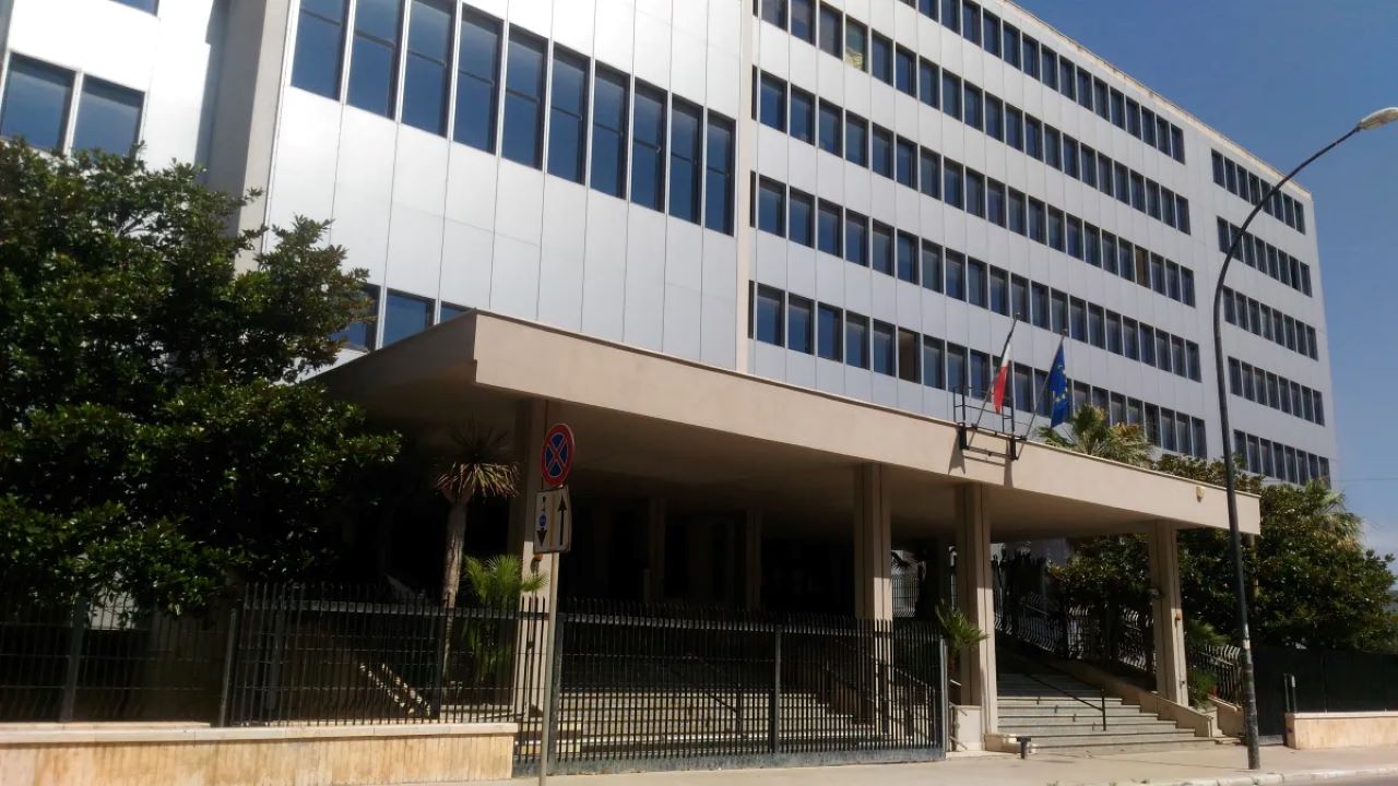 Alcamo, maxi-truffa alle assicurazioni: 29 indagati