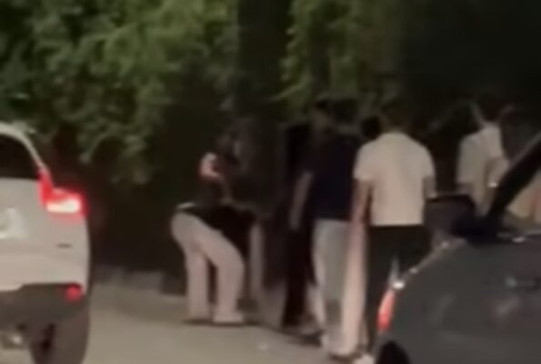 Auto tra la folla a Taormina, scatta il fermo per i due messinesi