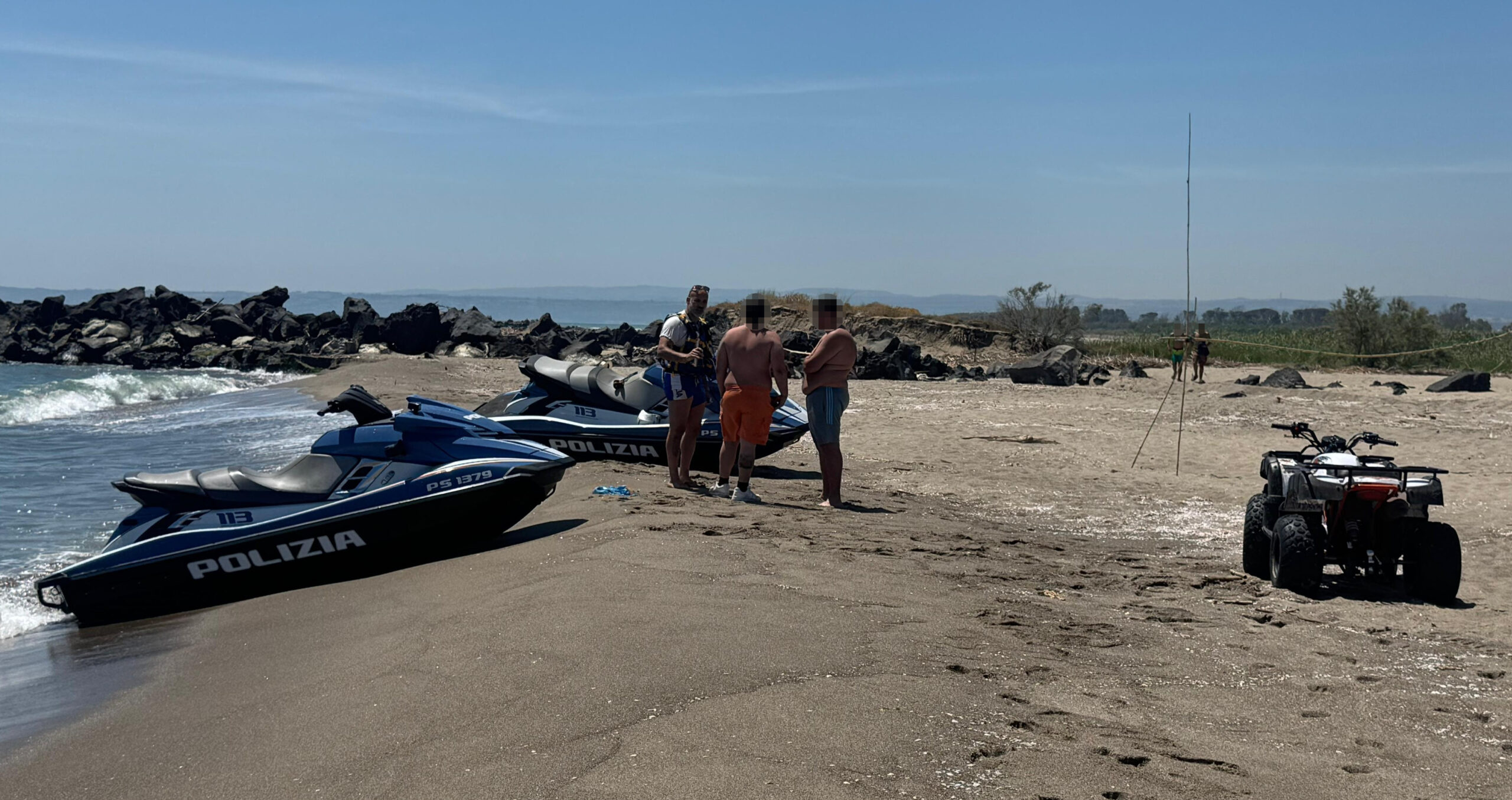 Catania, controlli delle “Volanti del Mare”: sanzioni a moto d’acqua e quad sulla spiaggia, sequestrati due mezzi