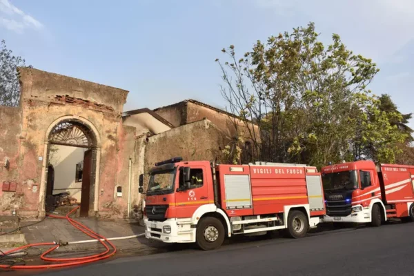 Caltanissetta piange Alessandro Marchì: camera ardente per il vigile del fuoco morto durante un incendio