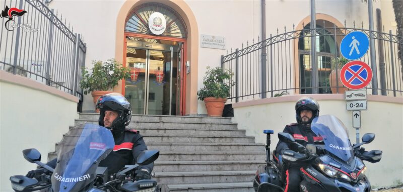 Controlli a Palermo tra infrazioni al Codice della Strada, spaccio e furto di energia elettrica: 2 arresti e 6 denunce