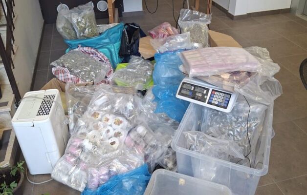 Scoperta centrale della droga a Nicolosi: sequestrati 100 kg tra hashish e marijuana