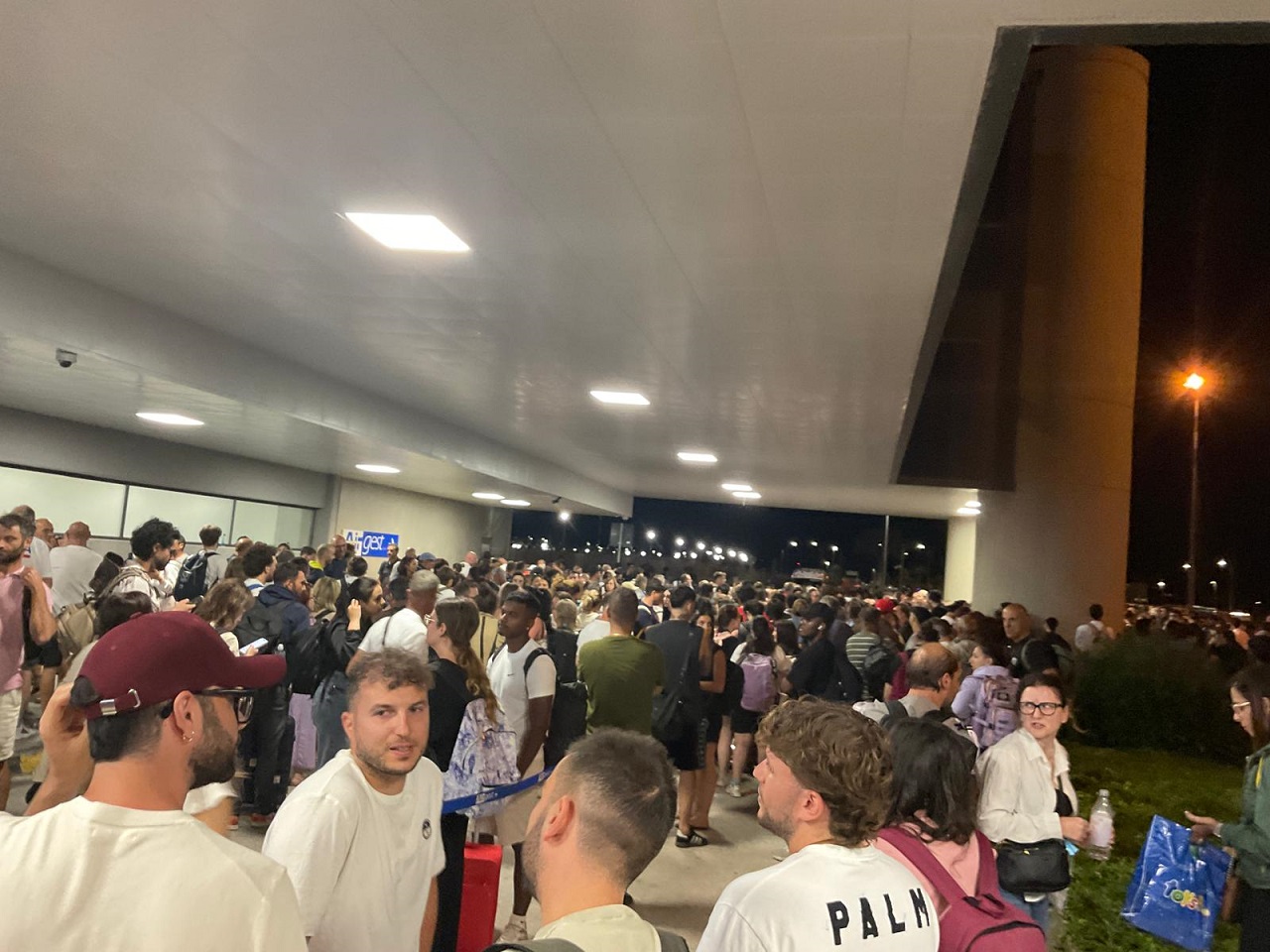 Disagi Fontanarossa, Adoc chiede risarcimenti per i viaggiatori e “mette in mora” Ryanair