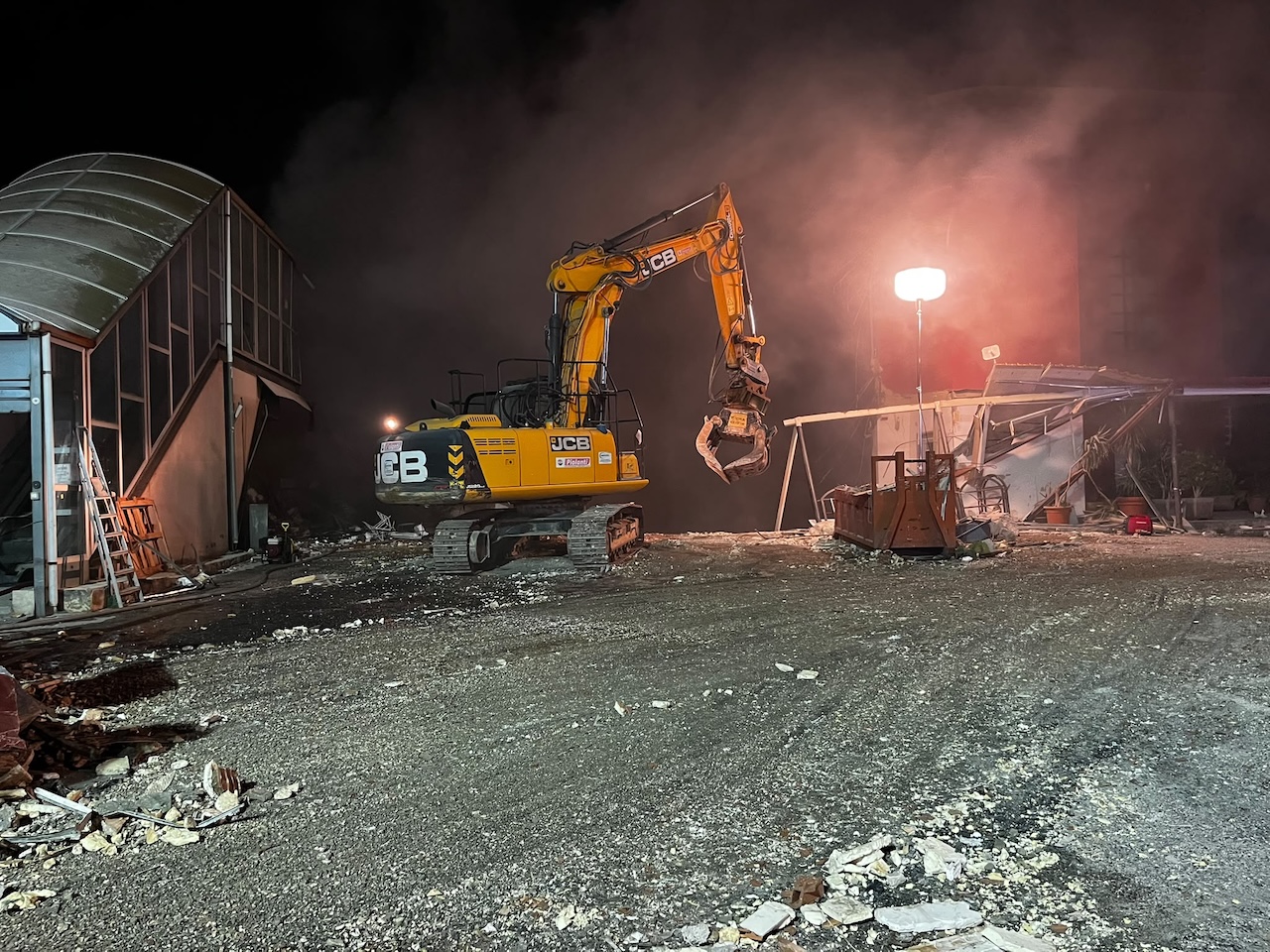 Crollo a Messina, inviate ruspe per scavare tra le macerie