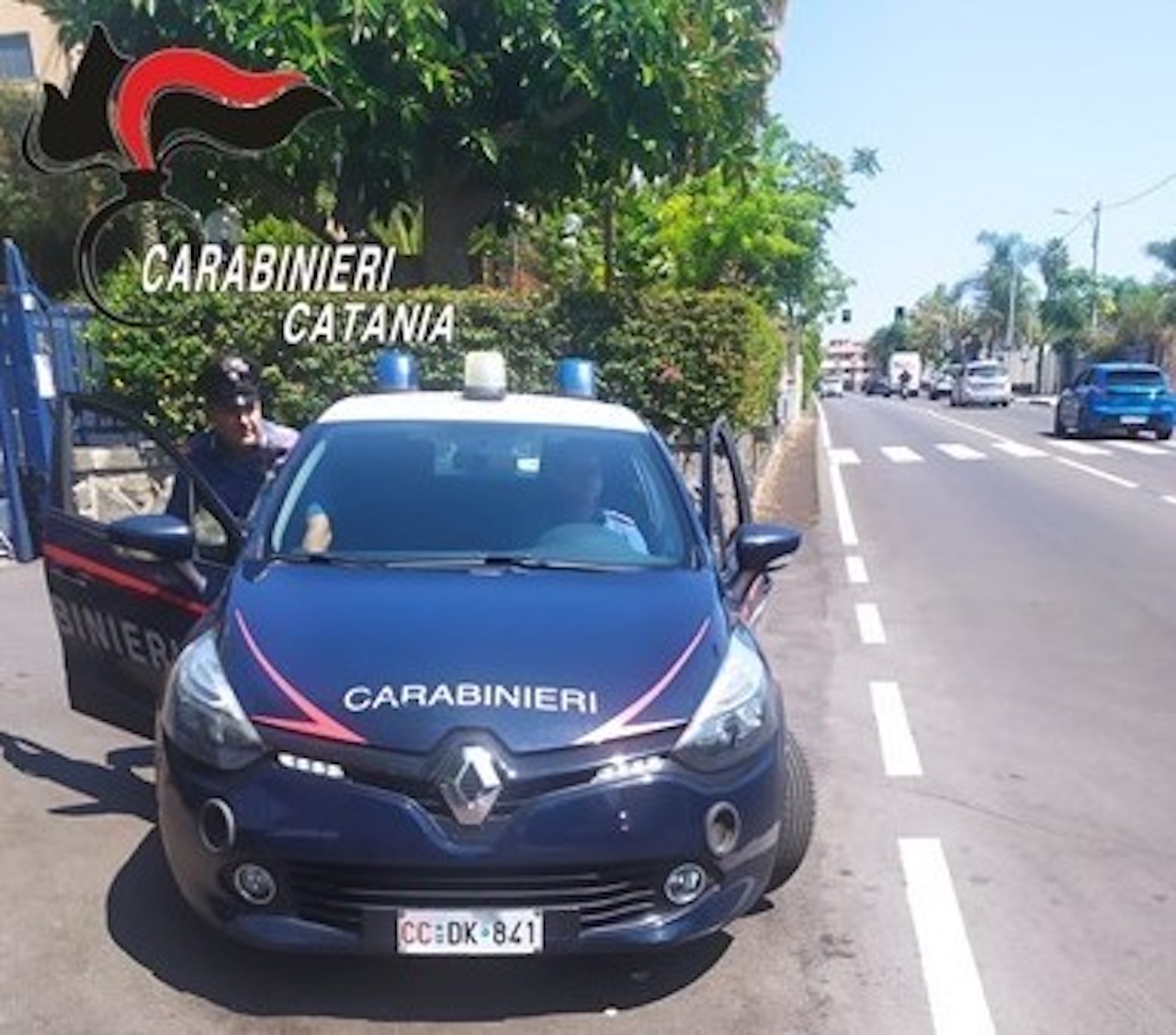 Ruba un’auto ad Aci Castello, rintracciato dai Carabinieri poche ore dopo: denunciato un 20enne