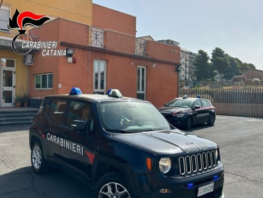 Adrano, chiede 7mila euro per restituire l’auto rubata: arrestato 22enne per estorsione