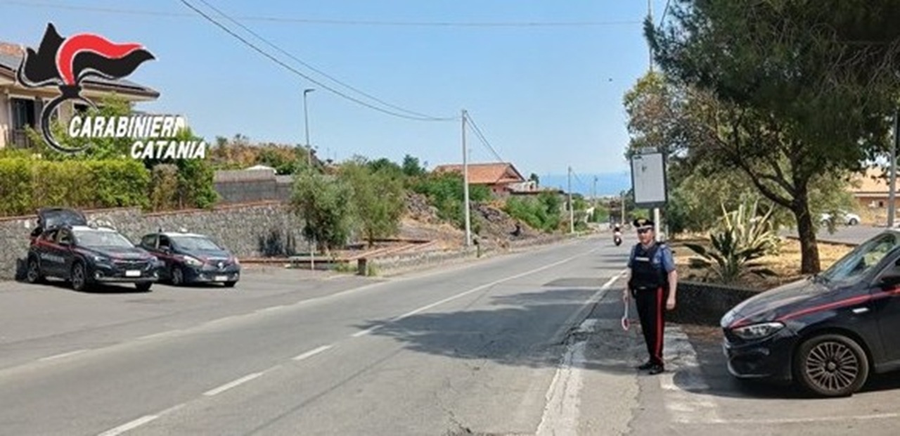 Controlli “Modello Trinacria” tra Camporotondo Etneo e San Pietro Clarenza: denunciato un 24enne, multe per oltre 2.600 euro