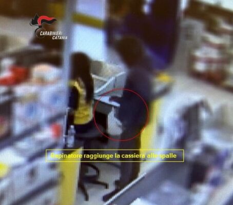 Quattro rapine in tre giorni tra Catania e l’hinterland: fermato un 47enne – VIDEO