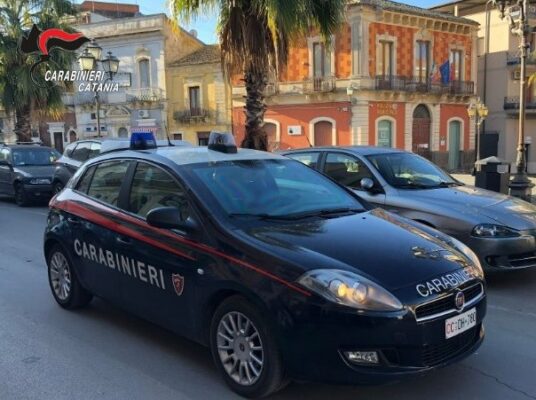 Rapina in tabaccheria a Palagonia, arrestati due uomini: decisivi Dna e videosorveglianza