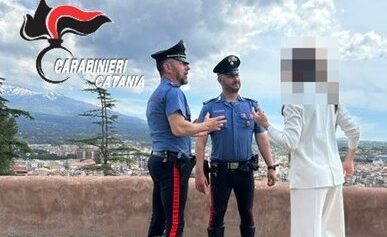 “Voglio separarmi”, poi l’aggressione alla moglie: arrestato un 51enne nel Catanese
