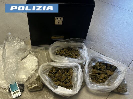 Controlli nel quartiere Librino di Catania, perquisita la cameretta “stupefacente” di un 15enne
