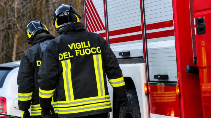 Incendio nel Ragusano: distrutto deposito della Repack Srl