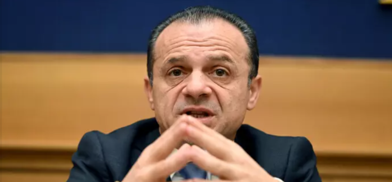 De Luca lancia la sfida da Palermo: “Portiamo a Roma le trattative per il dopo Schifani”
