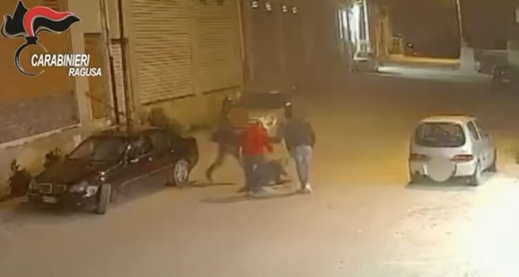 Scicli, pensionato pestato per un presunto debito di 24mila euro: cinque arresti per tentata estorsione