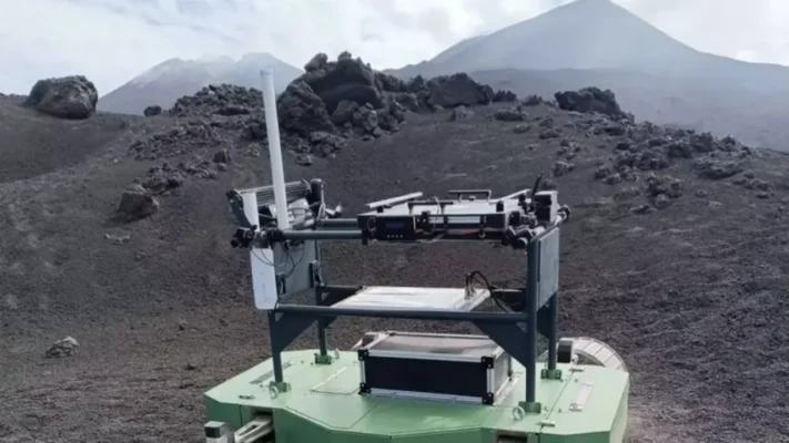 L’Asi testa sull’Etna il robot “Rover Etna”. Il vulcano è il luogo ideale per preparare le emissioni spaziali
