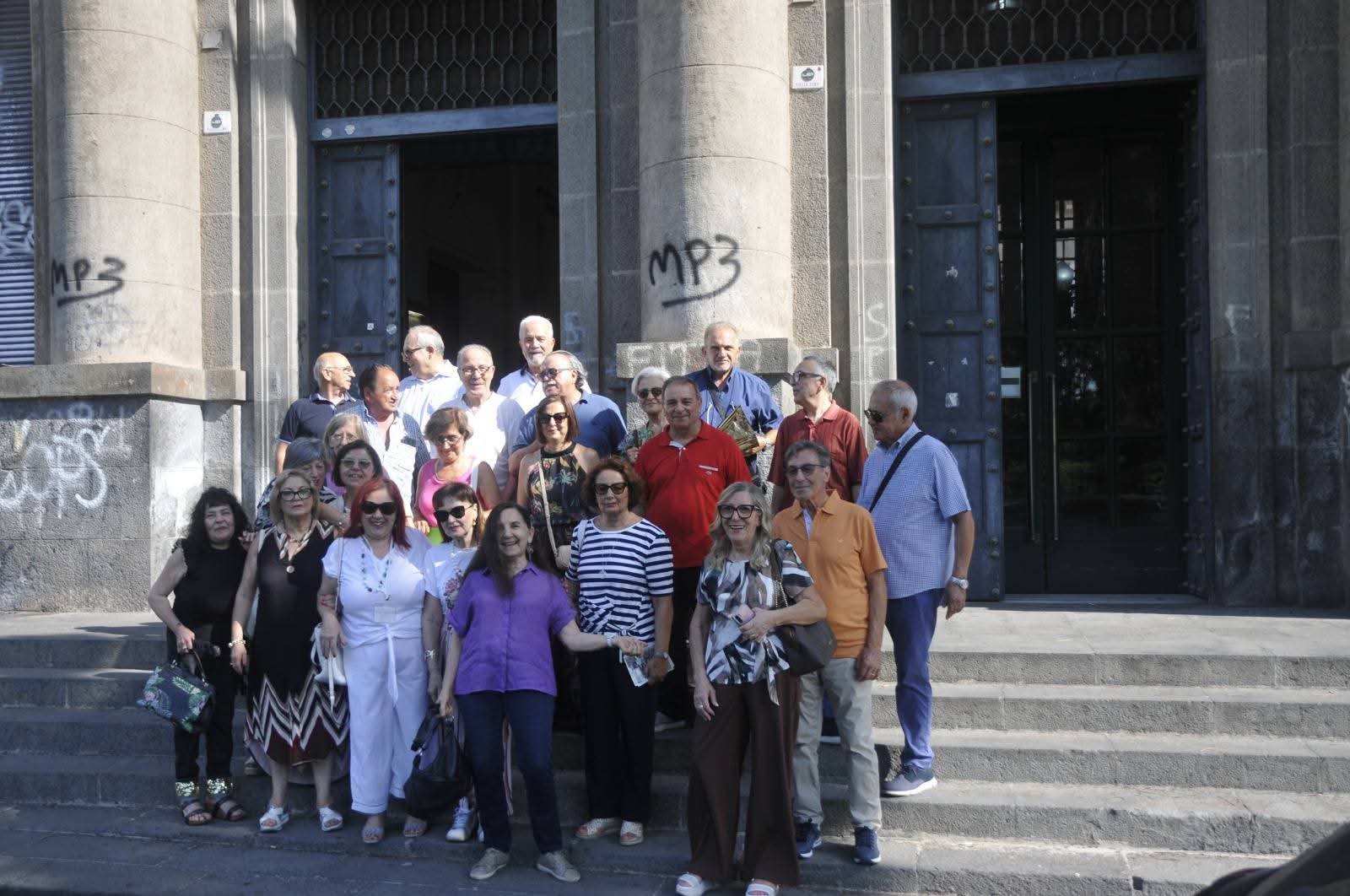 Cinquant’anni dopo, la campanella suona ancora: il tempo si ferma tra i banchi dello storico Istituto Tecnico “De Felice Giuffrida “ di Catania