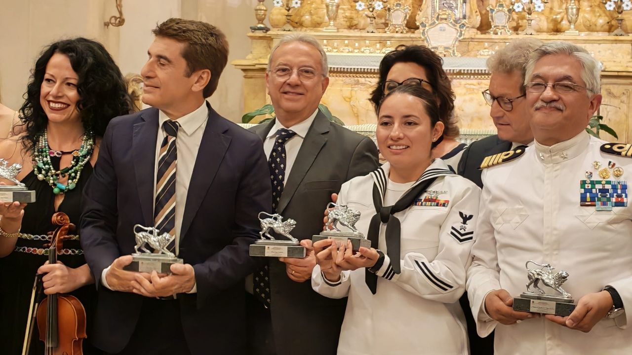 Consegnato il Premio Internazionale “Chimera d’Argento” a Catania: tra le eccellenze anche il nostro direttore Sergio Regalbuto