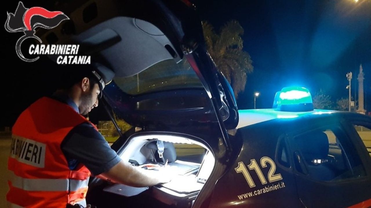 Acireale, denunciato 20enne alla guida sotto effetto di stupefacenti