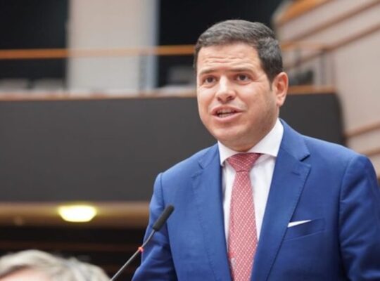Vertenza Pfizer, Galvagno raccoglie l’appello della CISAL Catania: “Tutte le forze politiche sostengano i lavoratori”