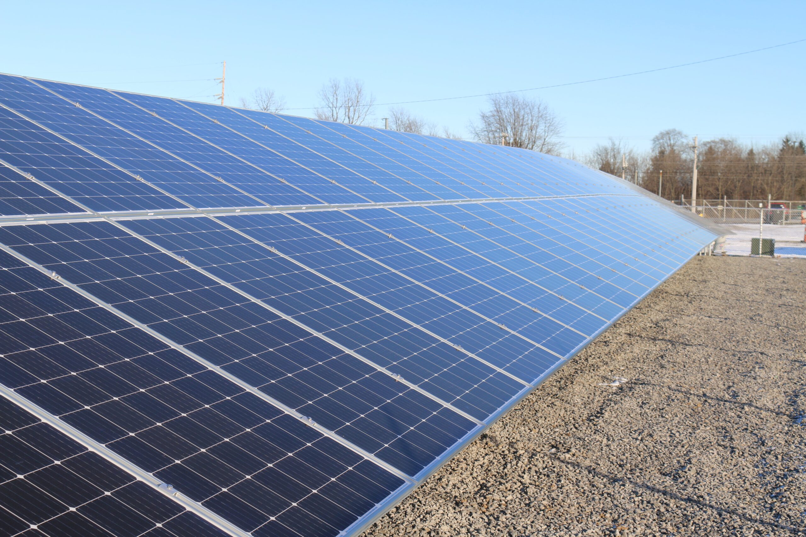 Povertà energetica, da oggi possibile richiedere i finanziamenti a tasso zero per il fotovoltaico. Schifani: “Misura che abbatterà le bollette delle famiglie siciliane a basso reddito”