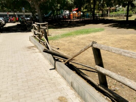 Catania, strade dissestate e verde fuori controllo a Vulcania: “Problemi di sicurezza da non rimandare”