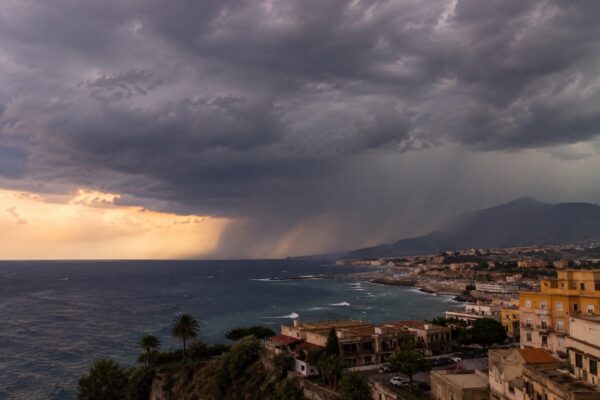 Meteo Sicilia, torna l’instabilità: da lunedì nuvole, qualche pioggia e temperature in calo