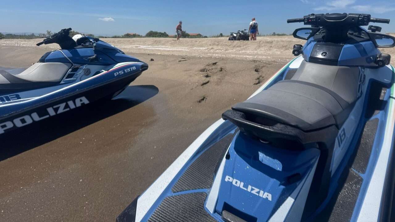 Turista 60enne si perde in mare per tre ore: l’intervento di soccorso nel Catanese