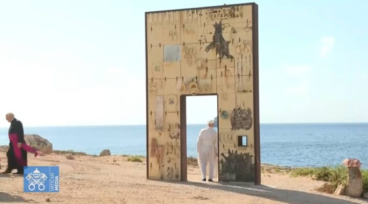 Papa Leone XIV a Lampedusa, dal silenzio sul mare all’incontro con i migranti – LA DIRETTA