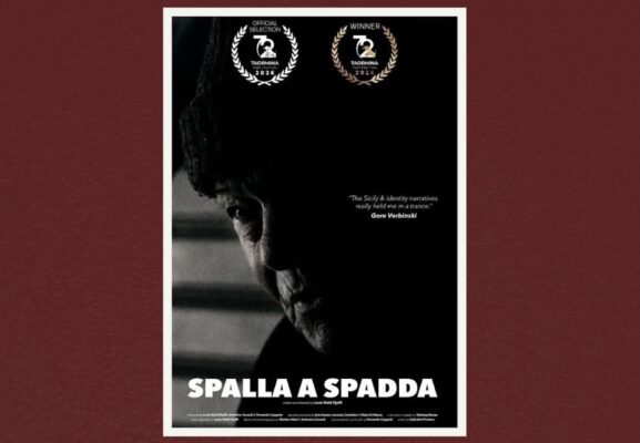“Spalla a Spadda”: quando la Sicilia si racconta “da dentro”