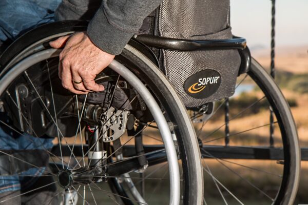 Oltre 2 milioni di euro per i caregiver di persone con disabilità