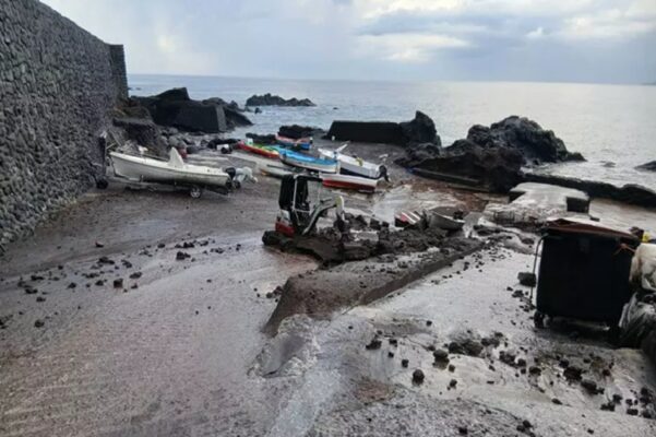 Nubifragio a Stromboli, colpita violentemente la frazione di Ginostra: allagamenti e danni alle infrastrutture