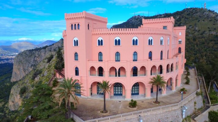 Mattarella a Palermo per il rilancio del Castello Utveggio. Schifani: “Onorati della sua presenza”