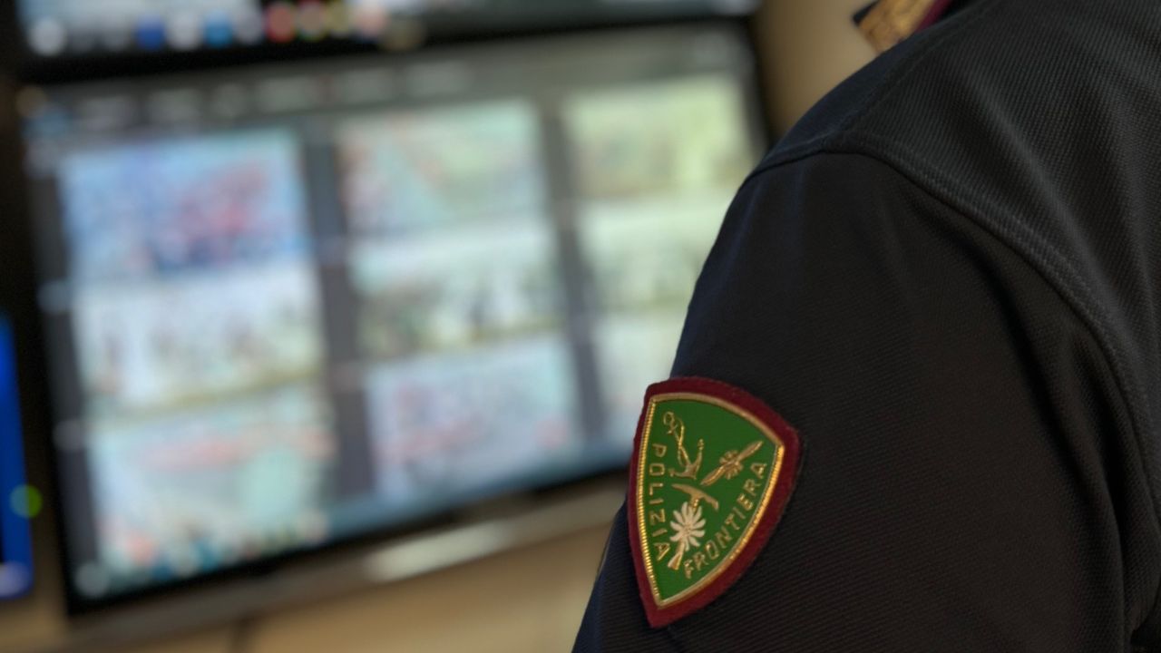 Torna da Tirana ma ad attenderlo c’è la Polizia: 24enne di Licata ai domiciliari