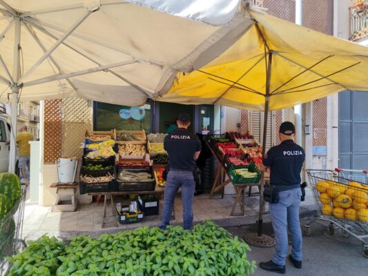 Succede a Siracusa e provincia: evasione, coltelli e abusivismo commerciale. Le operazioni del giorno