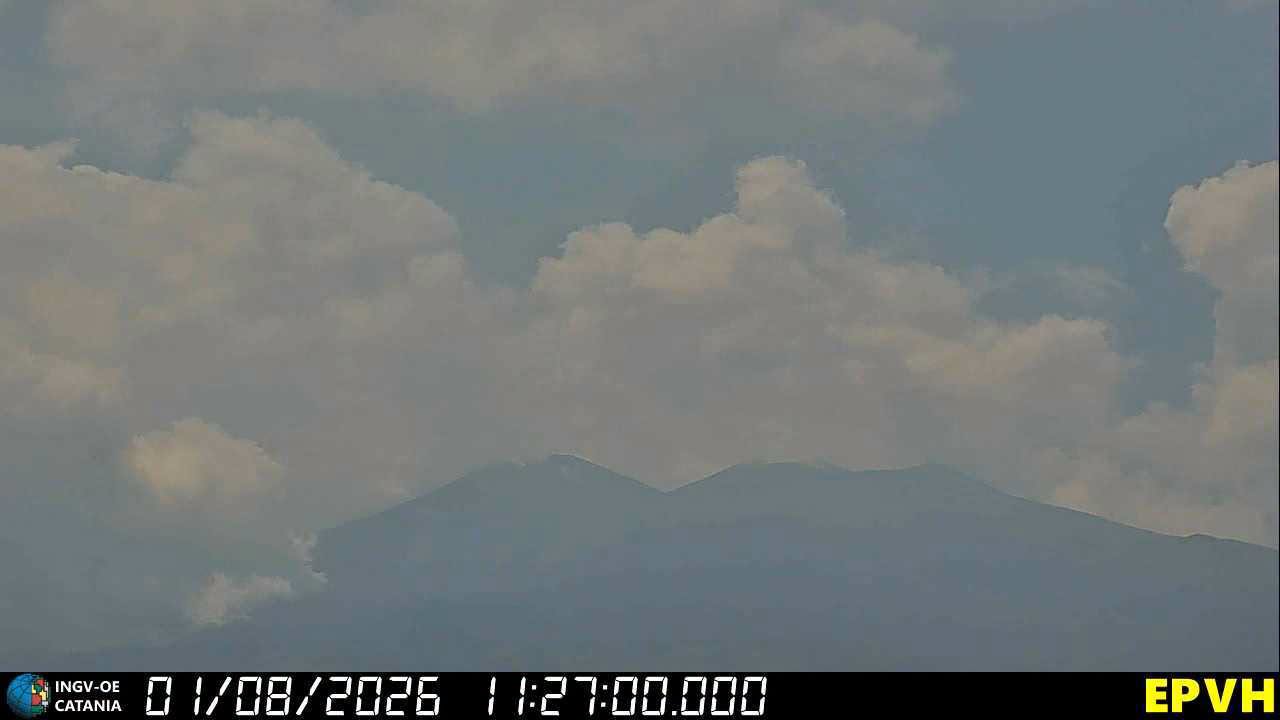 La colata lavica sull’Etna resta attiva ma rallenta: il punto dell’INGV