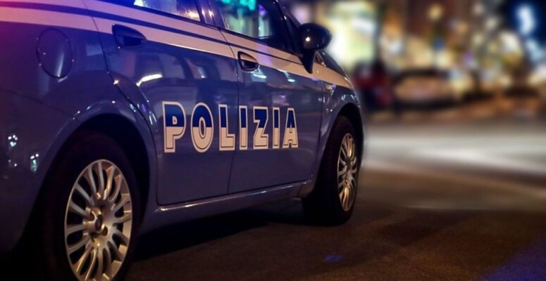 Catania, fuga spericolata per le vie del centro con a bordo compagne e neonati: fermati due giovani di 19 e 21 anni