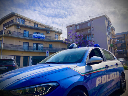 Catania, fermato su un motociclo rubato due giorni prima: denunciato 44enne