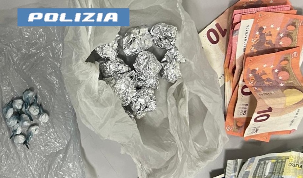 Catania, nascondeva droga nel marsupio per la consegna “drive-in”