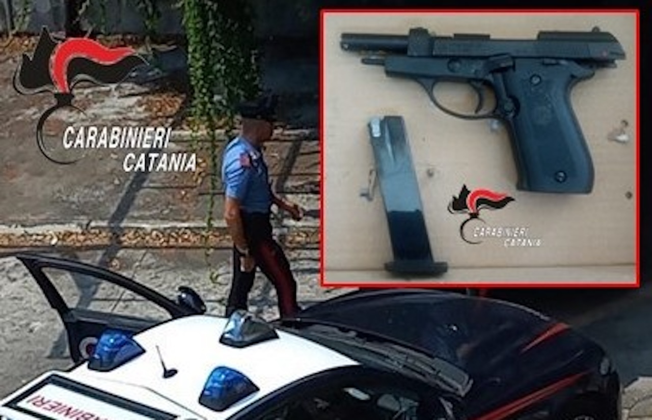 Trovato con una pistola modificata nella cintura: arrestato 25enne