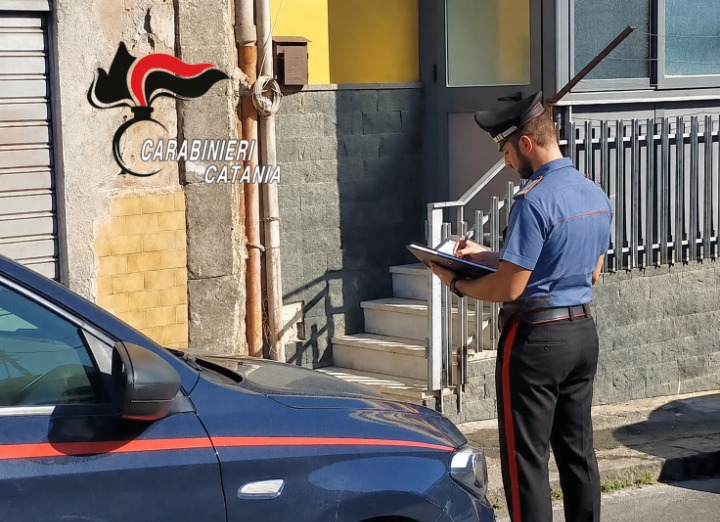 Catania, evade dai domiciliari e viene trovato al bar: arrestato un 48enne