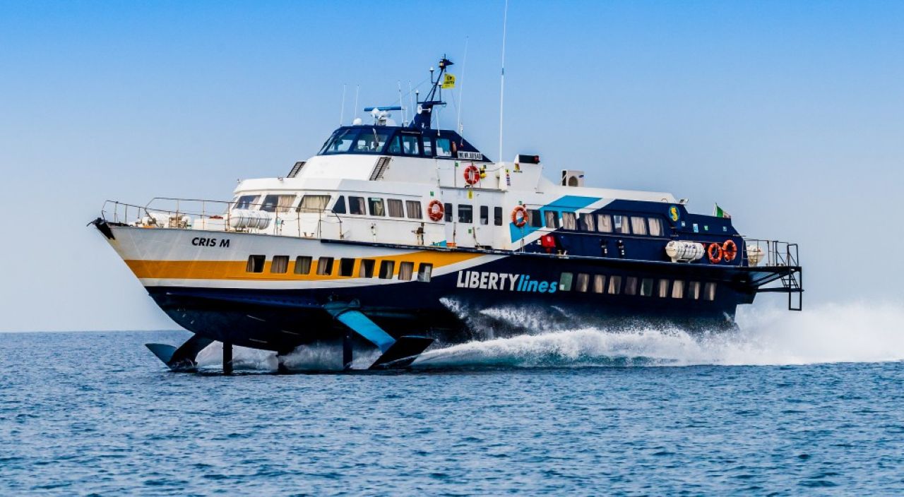 Salta la corsa dell’aliscafo per un guasto: disagi per circa 200 passeggeri rimasti a Lampedusa