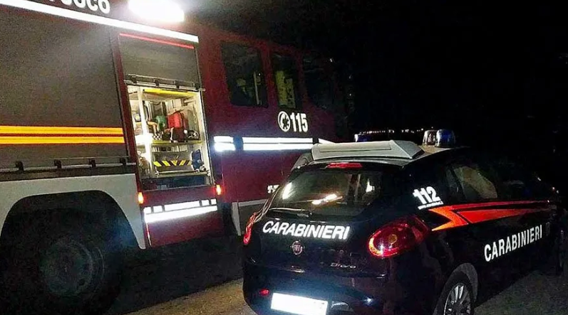 Raffadali, auto di un collaboratore scolastico in fiamme: ipotesi bomba carta