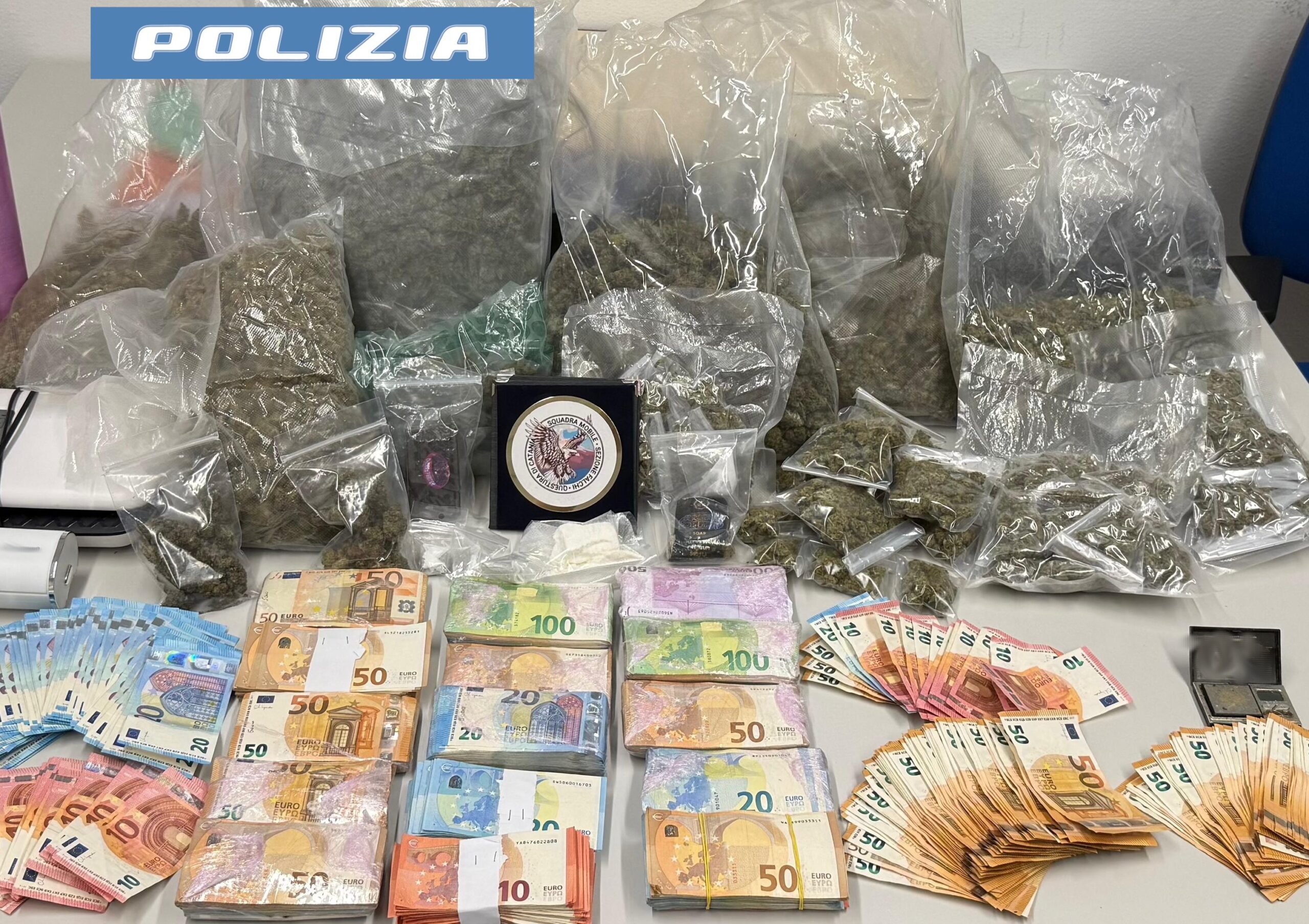 Catania, abitazione adibita a base di spaccio: arrestato 55enne – VIDEO