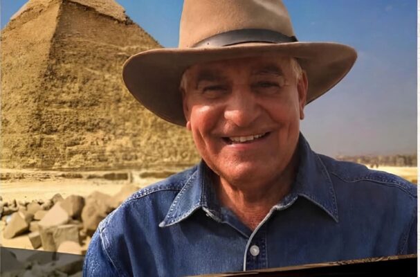 Zahi Hawass a Catania: il celebre egittologo racconta «L’uomo con il cappello»